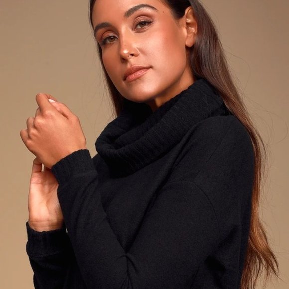 NWT Lulus Autumn Daze Cowl Neck Tunic in Black - Picture 3 of 15